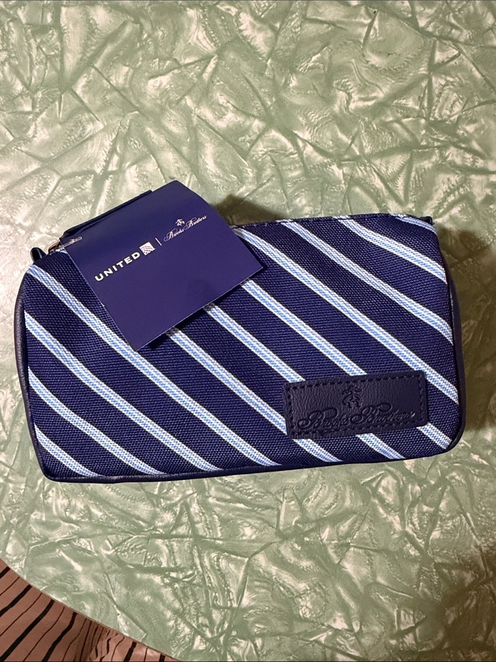 Brooks Brothers x United Navy and Blue Striped Toiletry kit Polaris NWT